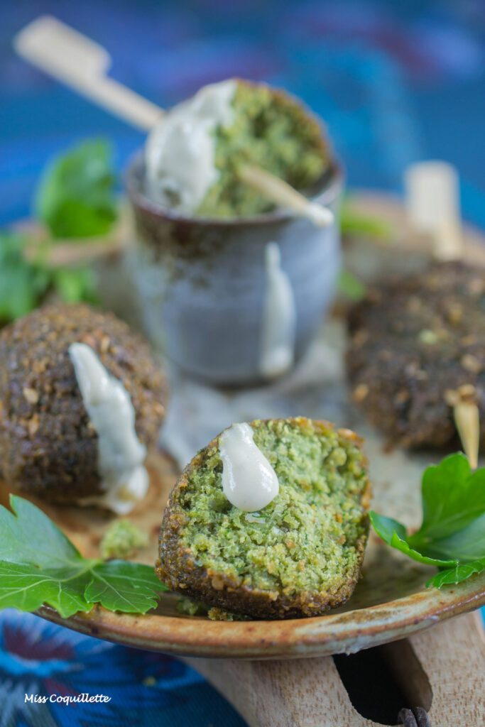 Falafels au sésame - Visuel de recette - Copyright Miss Coquillette